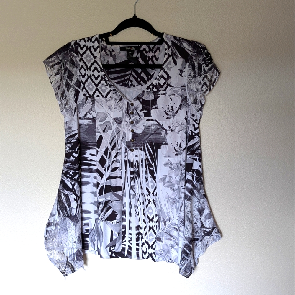Style & Co Black and White Patterned Blouse Size MP